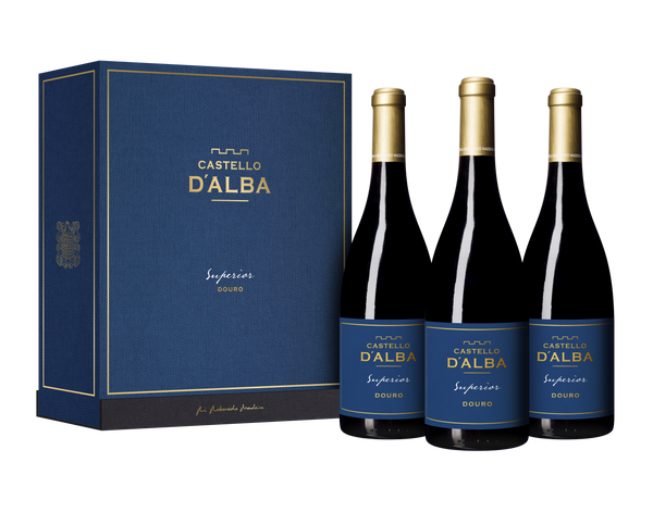 Pack de 3 garrafas Castello D'Alba Superior tinto em cartão premium